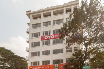 capital o 27775 hotel srinivasa residency