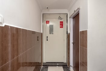 capital o 27775 hotel srinivasa residency