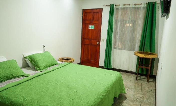 hotel hoja de oro corcovado