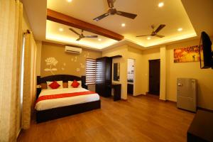 Metro Residency,Eramalloor>>Chempu,2 star