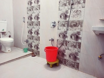 hotel anand lok
