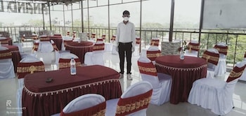 hotel anand lok