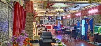 hotel anand lok