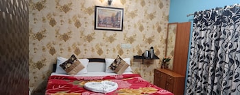 hotel anand lok