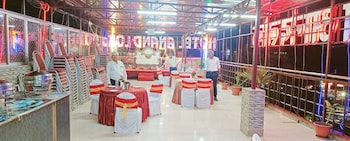 hotel anand lok