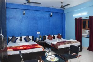 hotel anand lok