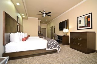best western premier crown chase inn and suites