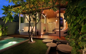 kiss villas bali