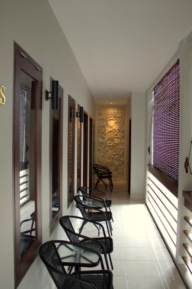 the pavilion kuta