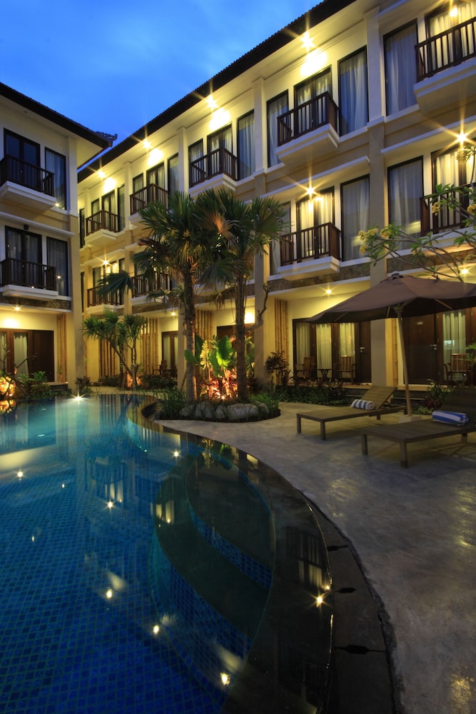 suris boutique hotel