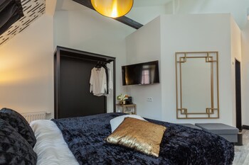 golden prague rooms
