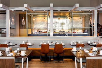 renaissance denver hotel and conference center