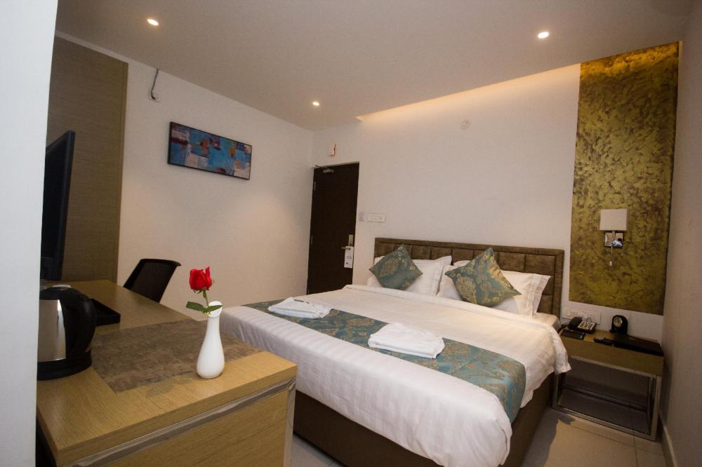 vihaari 24 business hotel
