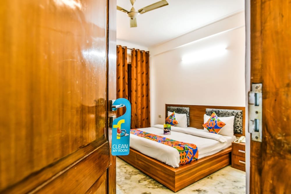 Hotel Starr Residency,Palam Vihar,3 star