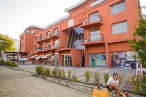 Red Hotel - Lozenetz,Near Lozenets Central Beach,2 star