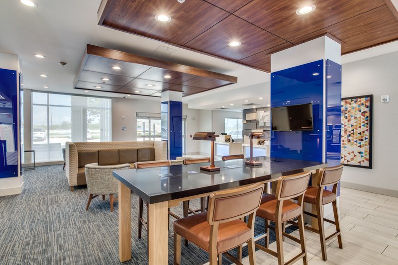 holiday inn express and suites denton south an ihg hotel