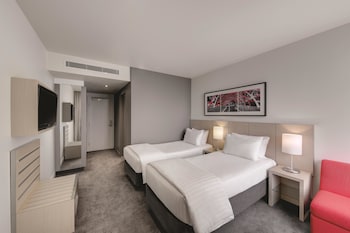 travelodge hotel melbourne docklands