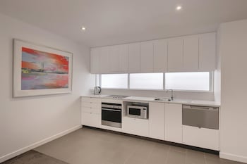 travelodge hotel melbourne docklands