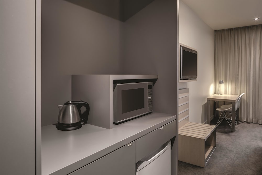travelodge hotel melbourne docklands