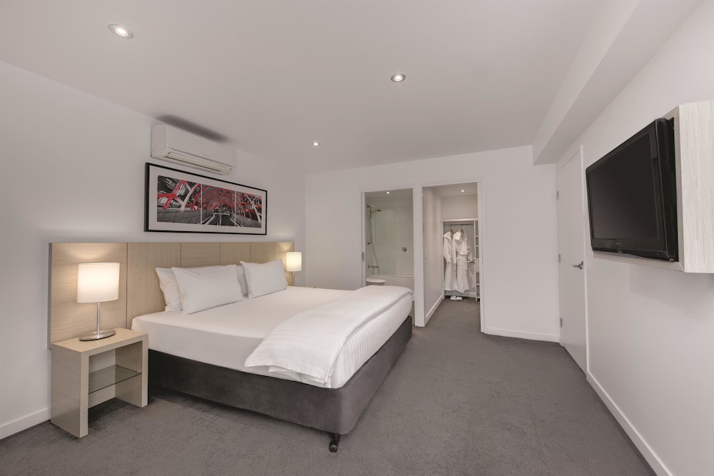 travelodge hotel melbourne docklands