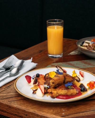 alto hotel on bourke