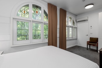 alto hotel on bourke