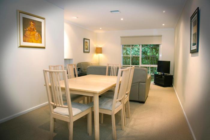 eltham gateway hotel