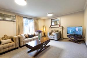 eltham gateway hotel