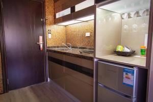 eltham gateway hotel