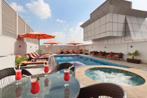 Ramada By Wyndham Dubai Deira,Dubai>>Deira,4 star