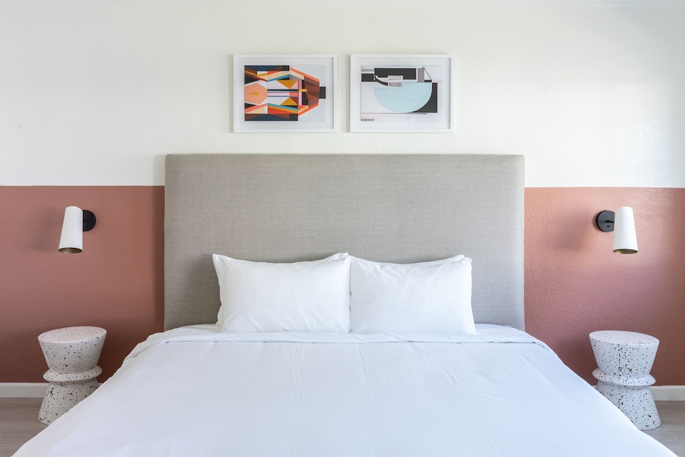 signature inn oakland