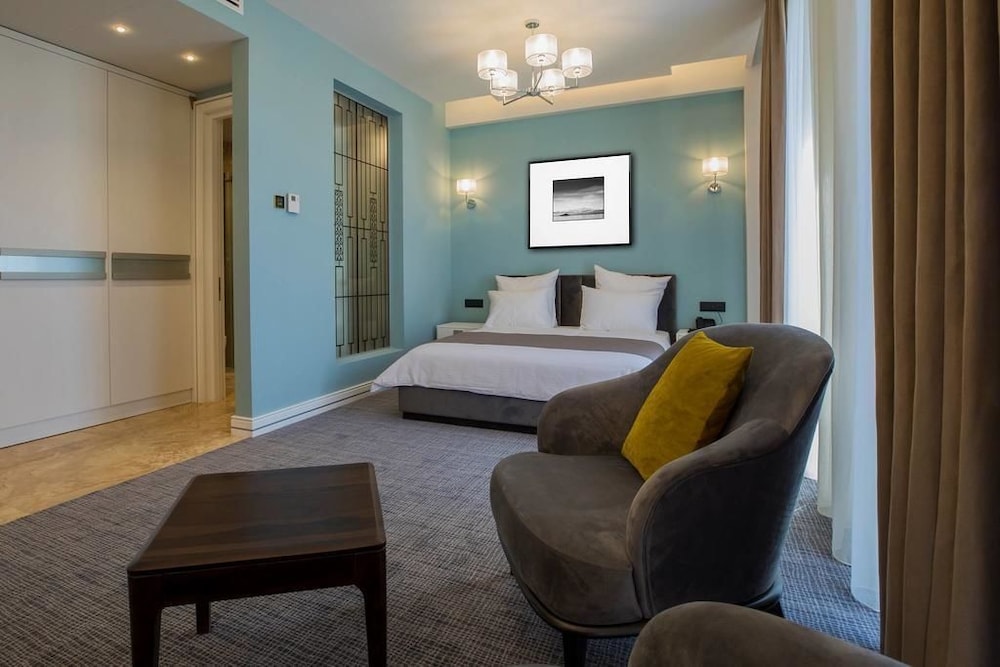 aghababyans hotel