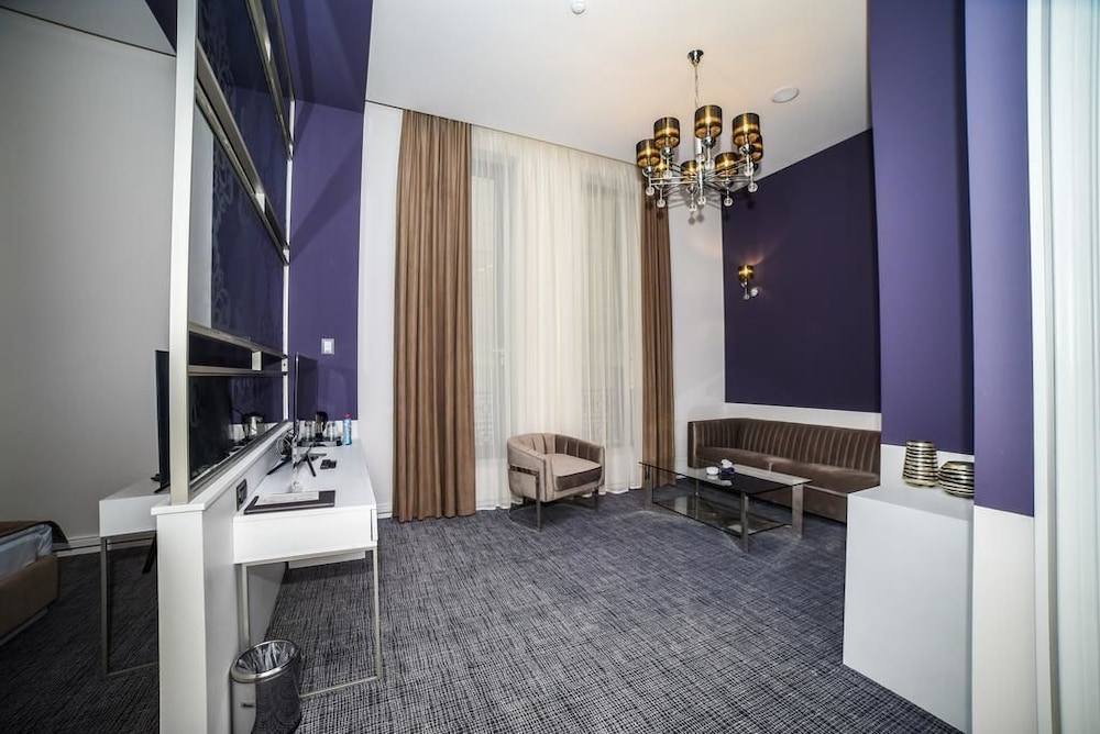 aghababyans hotel