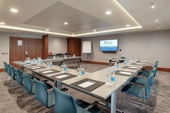 hilton garden inn london heathrow terminal 2 and 3