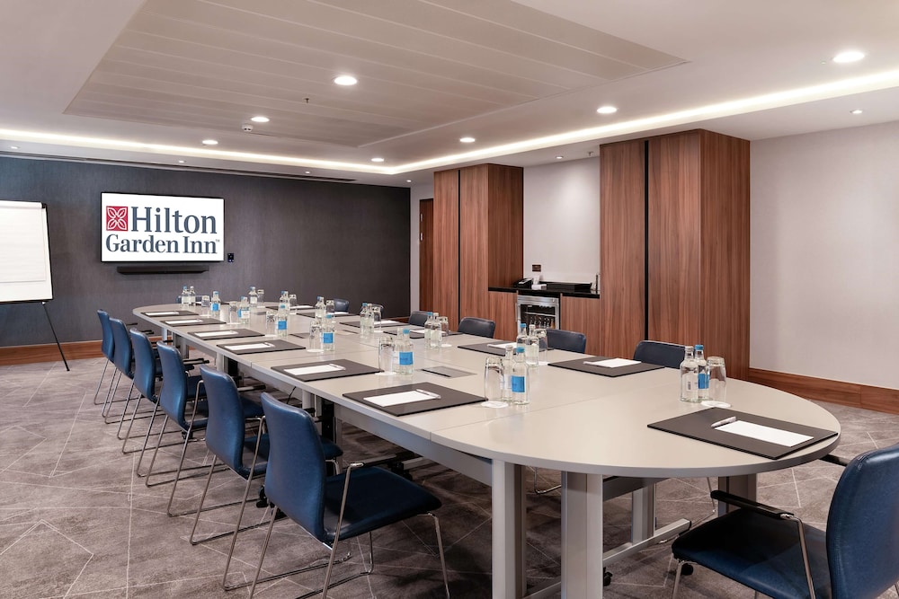 hilton garden inn london heathrow terminal 2 and 3