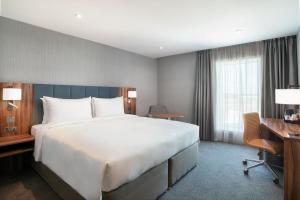 Hilton Garden Inn London Heathrow Terminal 2 And 3,Hayes>>Greater London,3.5 star