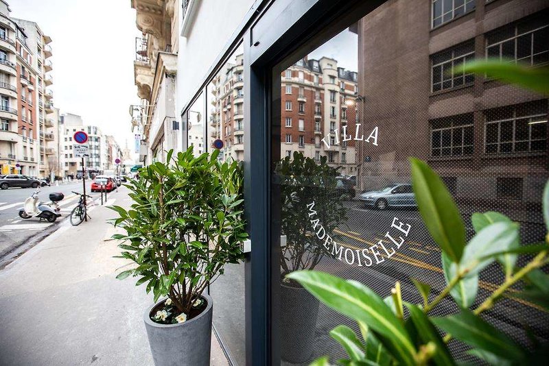 villa eiffel mademoiselle