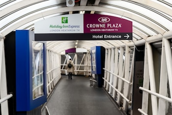 crowne plaza london heathrow t4 an ihg hotel