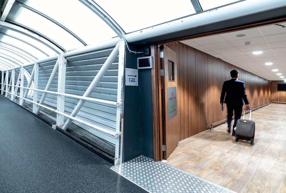 crowne plaza london heathrow t4 an ihg hotel