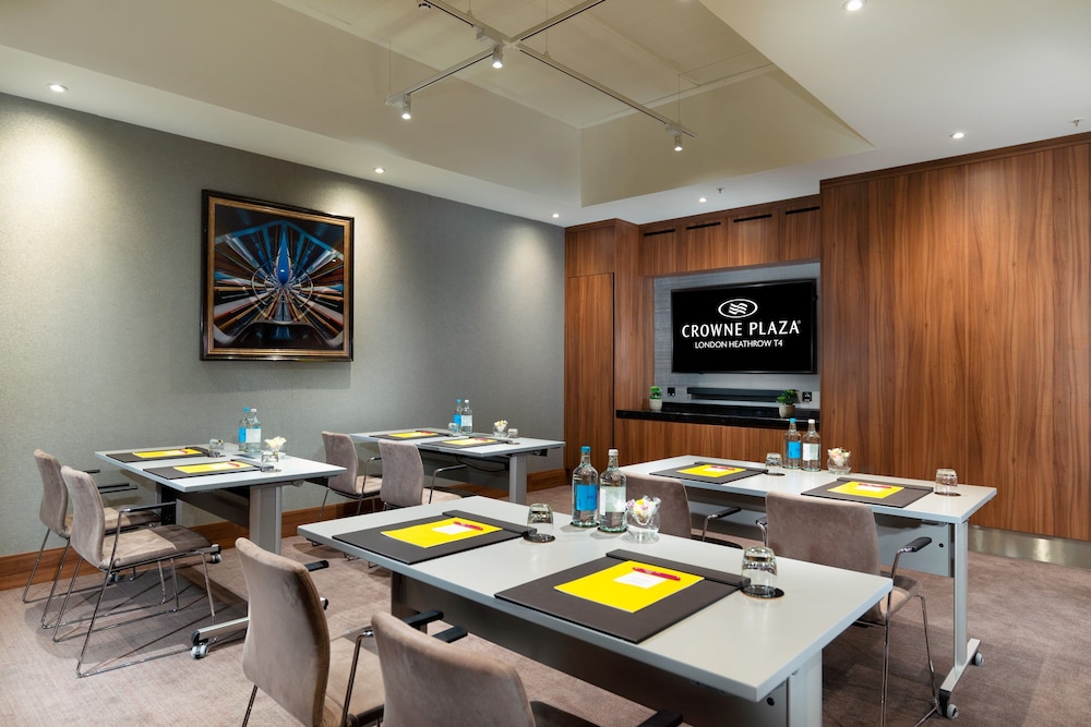 crowne plaza london heathrow t4 an ihg hotel