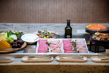 crowne plaza london heathrow t4 an ihg hotel