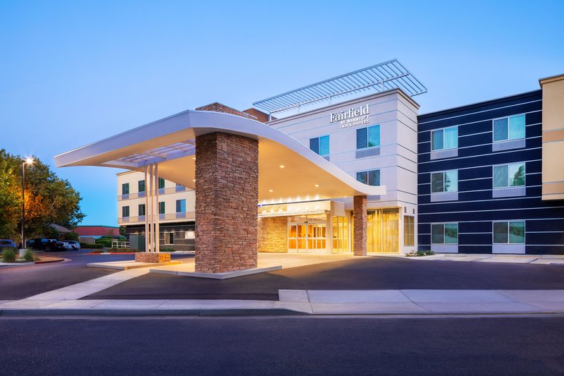 Fairfield Inn & Suites By Marriott Fresno North/Shaw Avenue