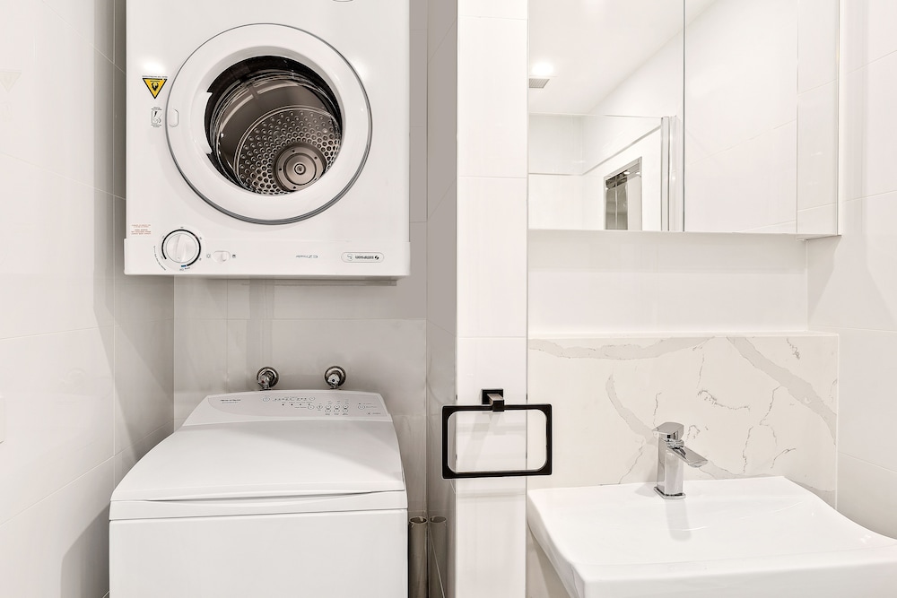 the hamptons apartments port melbourne