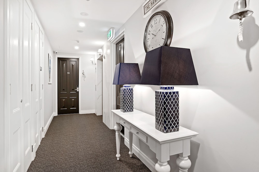 the hamptons apartments port melbourne