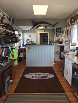 Wachapreague Inn,,3 star