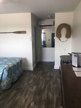 Wachapreague Inn,,3 star