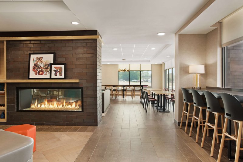 home2 suites by hilton madison central alliant energy center