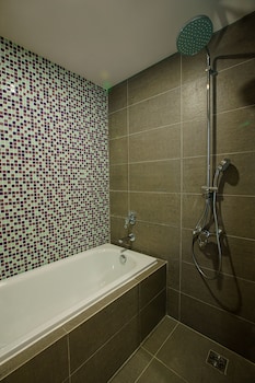 republic plaza serviced apartment