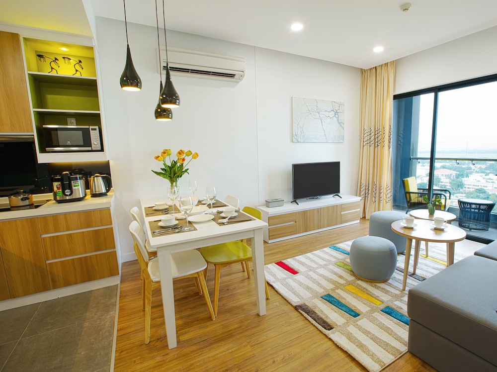 republic plaza serviced apartment