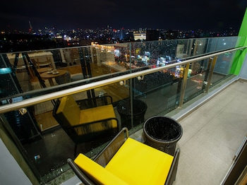 republic plaza serviced apartment